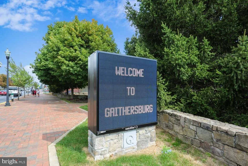Photo of 205 TULIP DRIVE