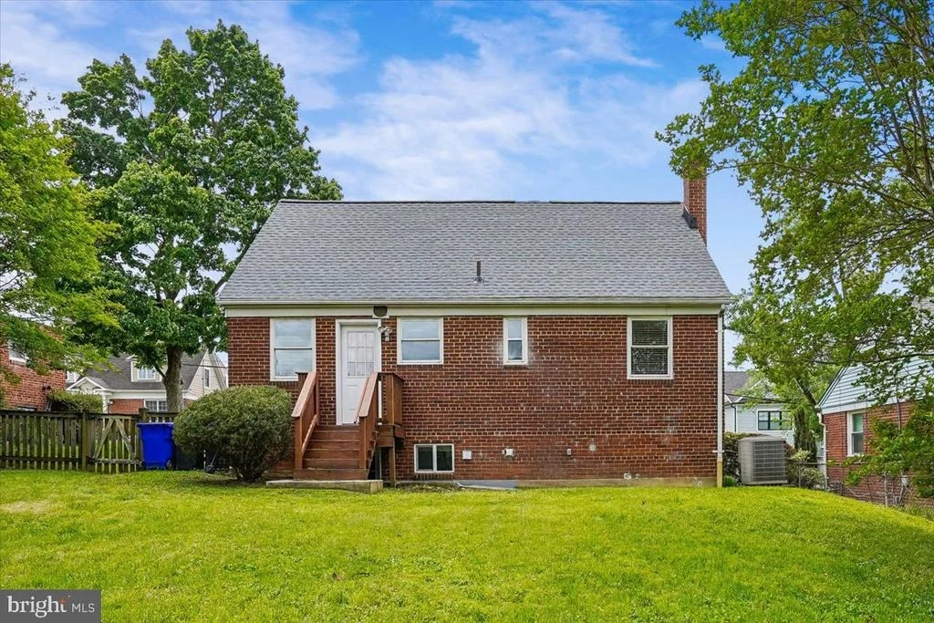 Photo of 4909 BANGOR DRIVE