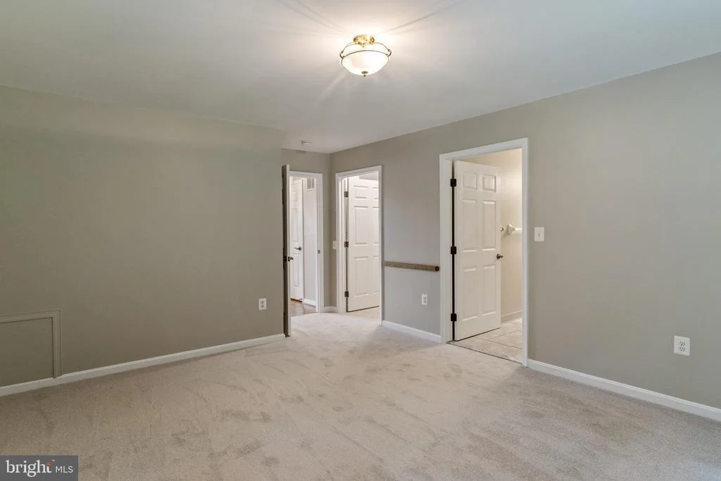Photo of 8095 SETTLE COURT