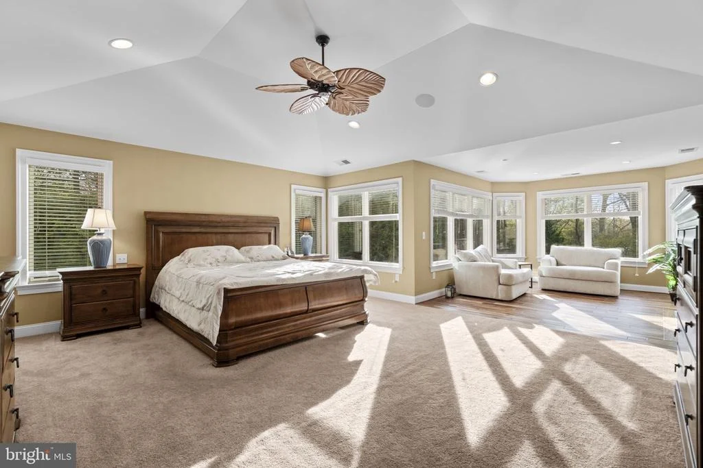Photo of 370 EAGLE HILL ROAD