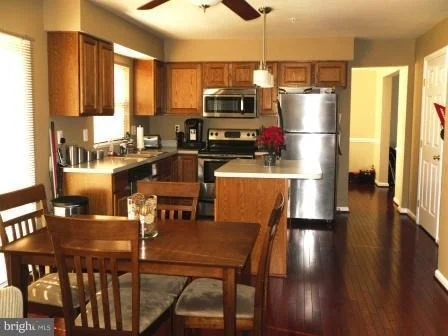 Photo of 7513 VAL LANE