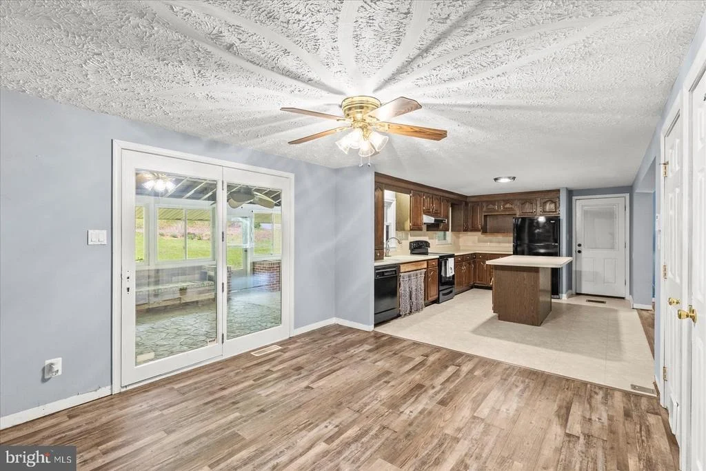 Photo of 1426 RIDGE ROAD