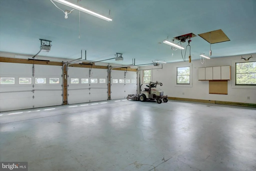 Photo of 8001 MAPLEVILLE ROAD