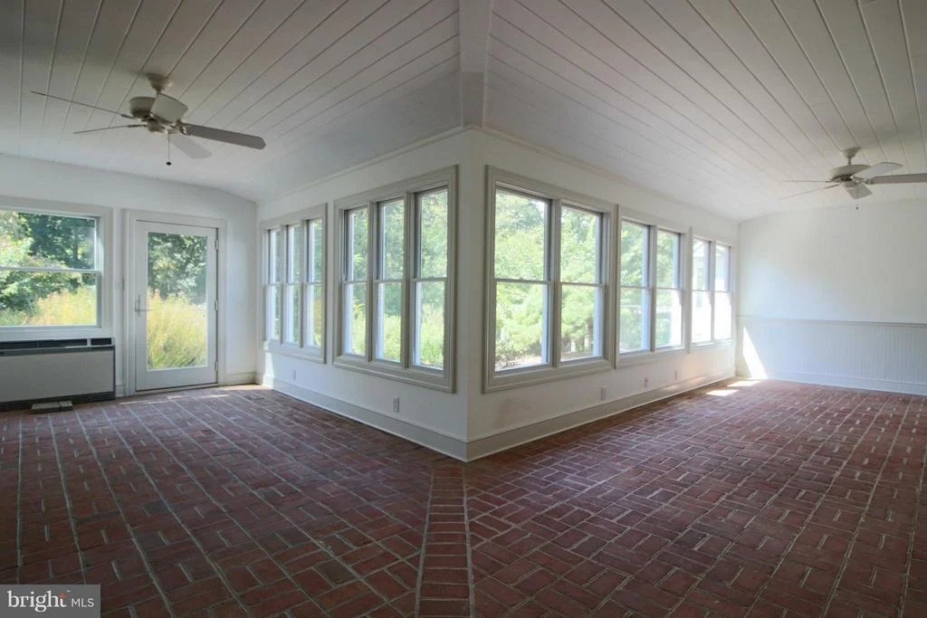 Photo of 220 LEITCH ROAD
