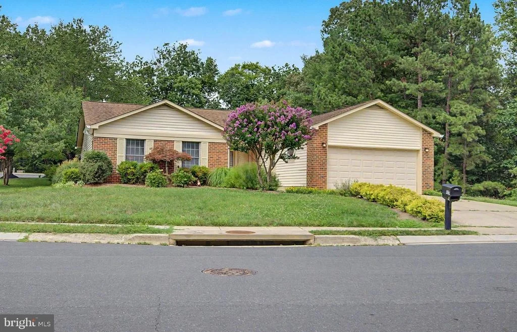 Photo of 804 COXSWAIN WAY