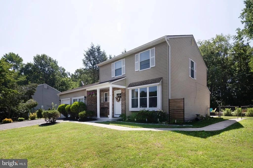 Photo of 14 HEATHER DRIVE