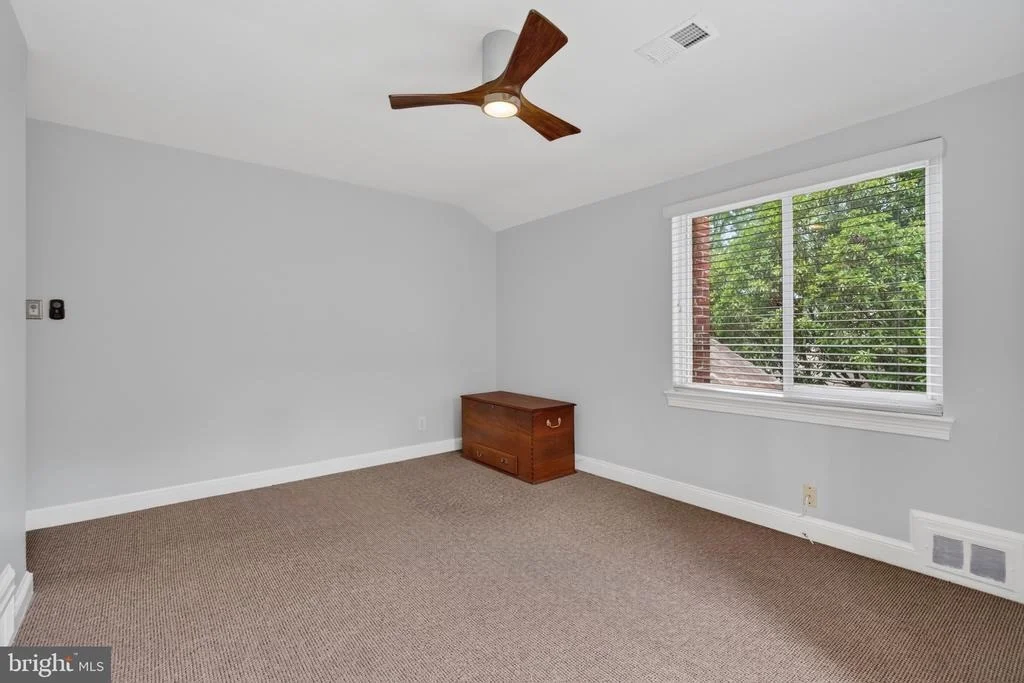 Photo of 432 ARGYLE DRIVE