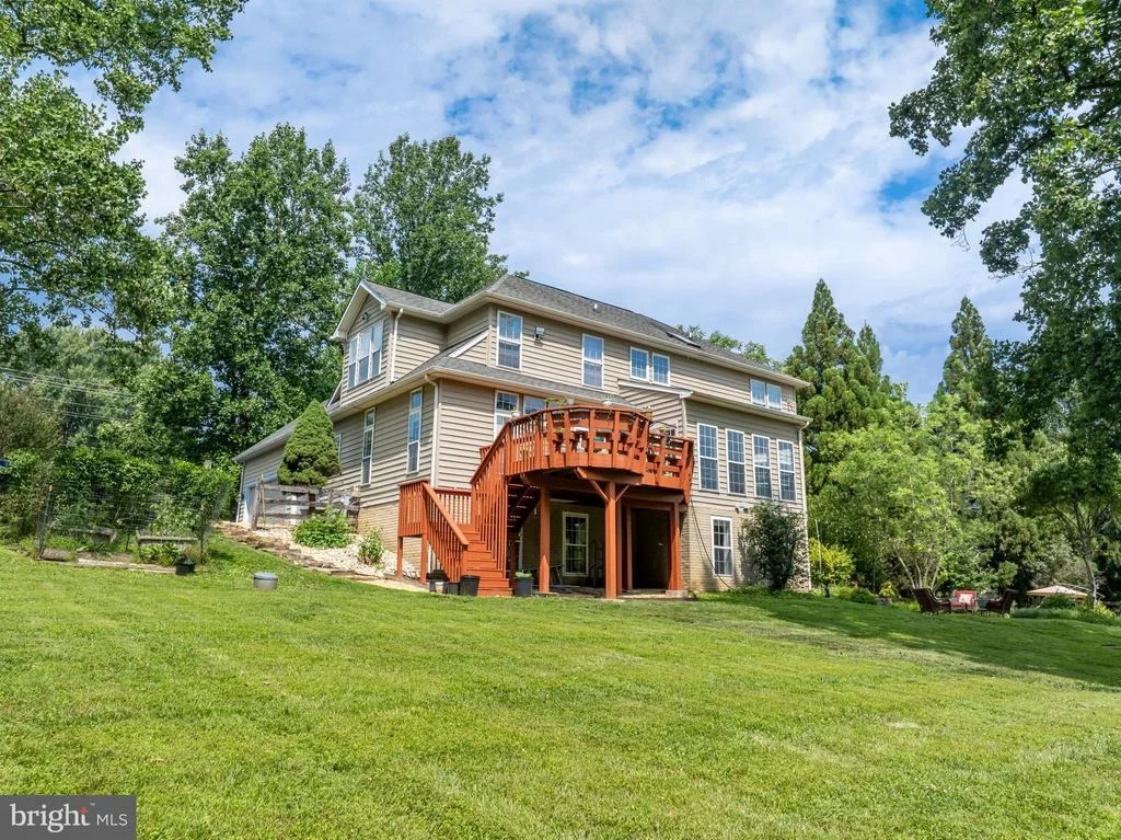 Photo of 13215 FALLS ROAD
