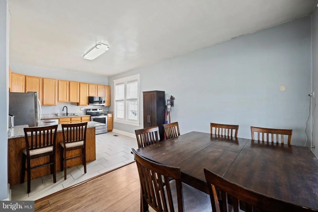 Photo of 1014 LEEDS AVENUE