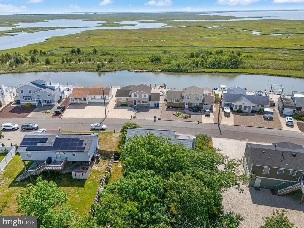 Photo of 20 OCEAN BOULEVARD