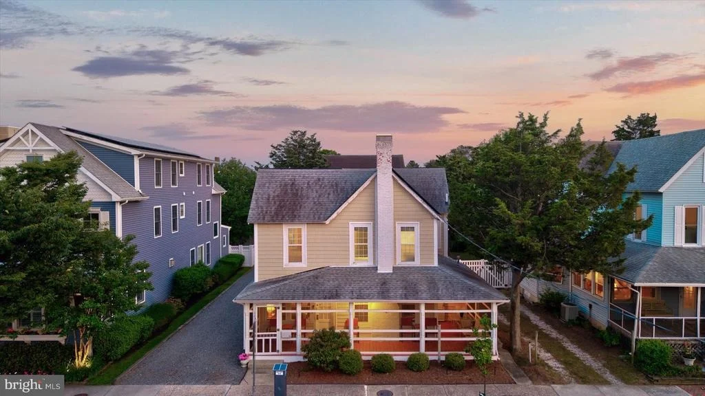 Photo of 16 DELAWARE AVENUE