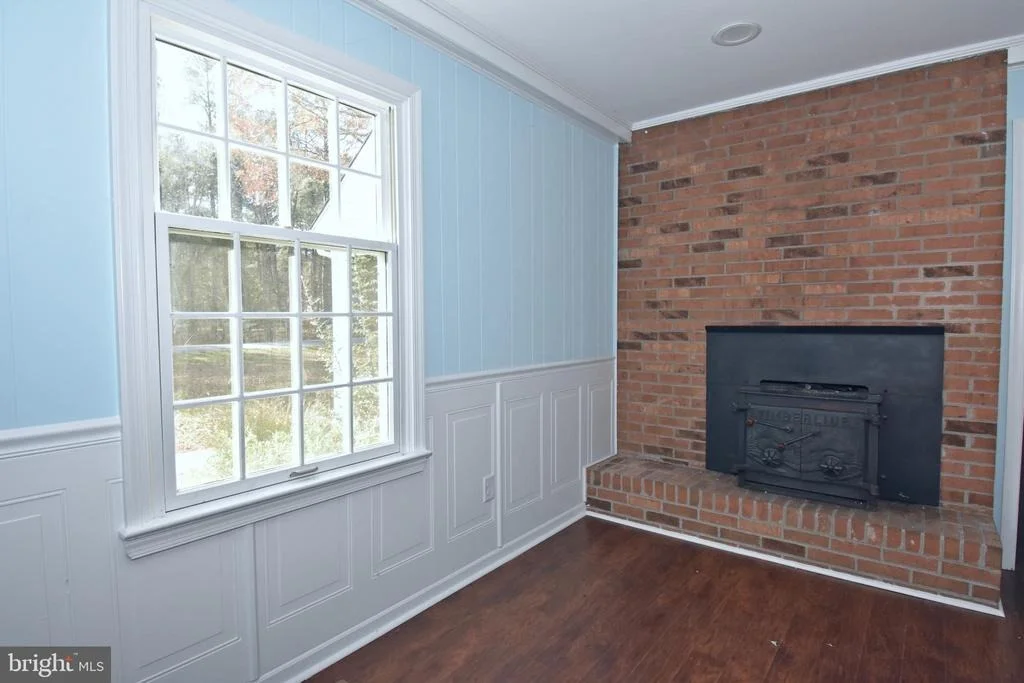 Photo of 4011 GROSSE POINT DRIVE