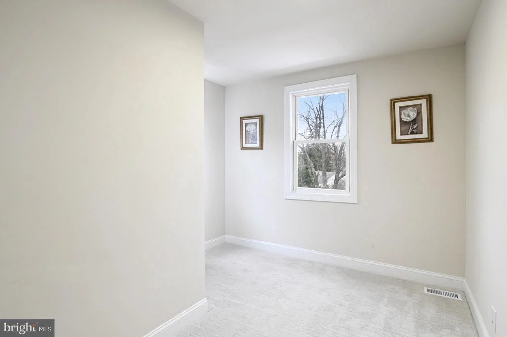 Photo of 10 HILLSIDE ROAD