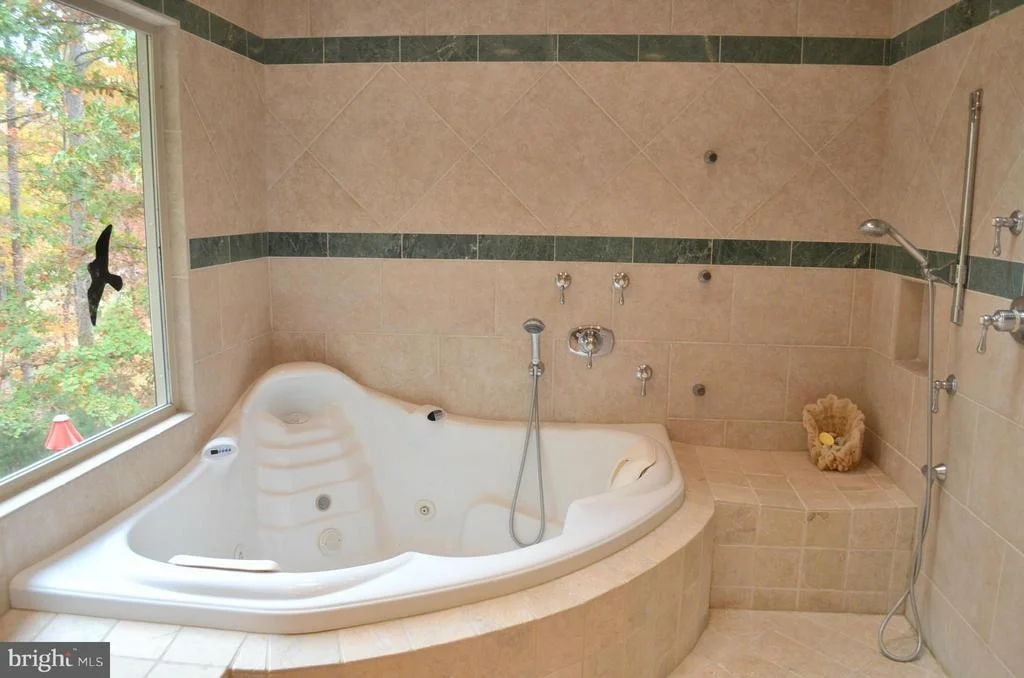 Photo of 7990 WHITTING DRIVE