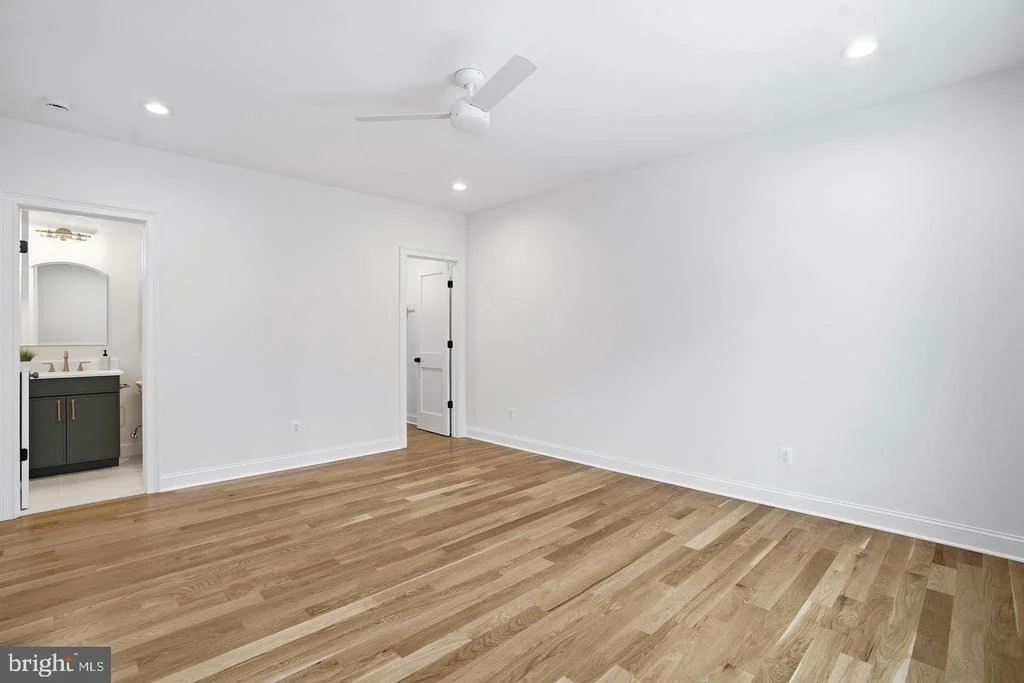 Photo of 6512 WILLIAMSBURG BOULEVARD