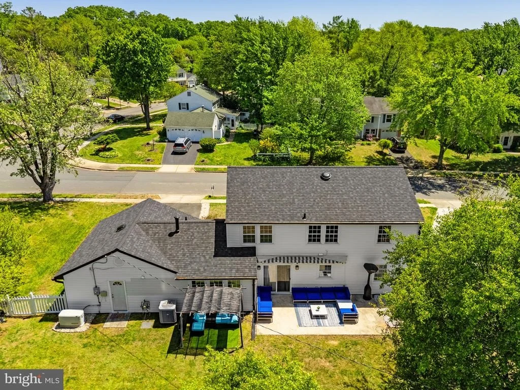 Photo of 4202 MINSTRELL LANE