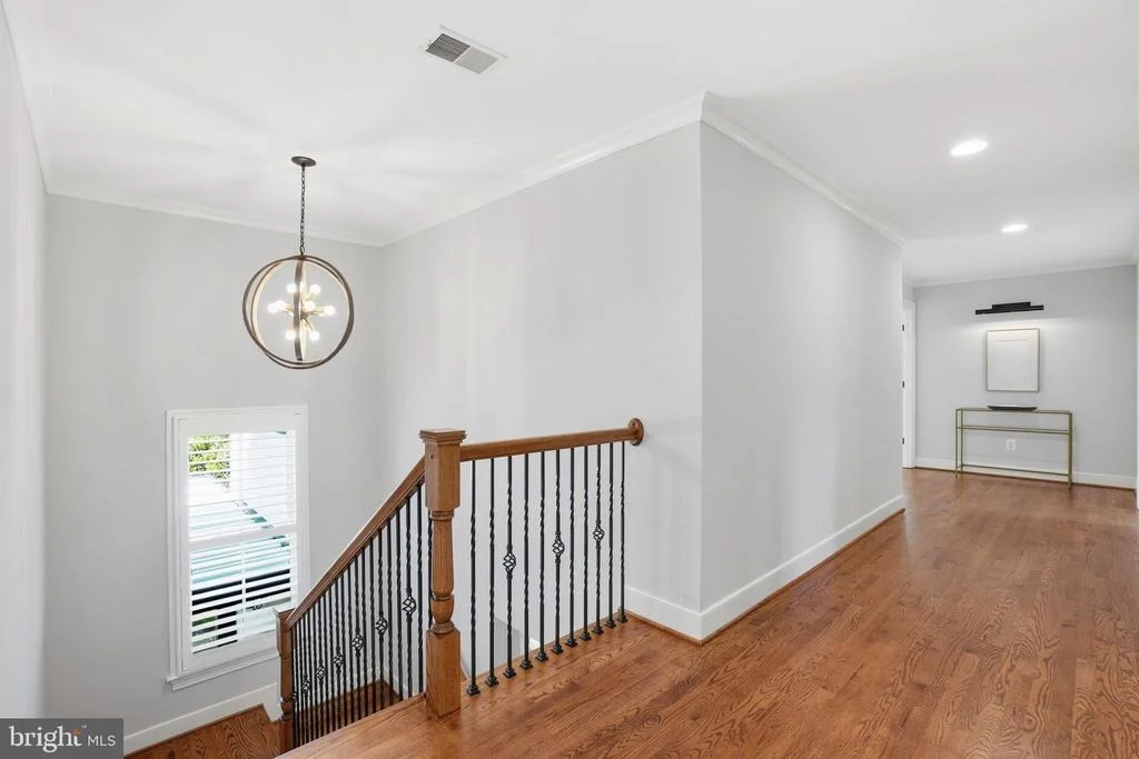 Photo of 2808 JOHN MARSHALL DRIVE