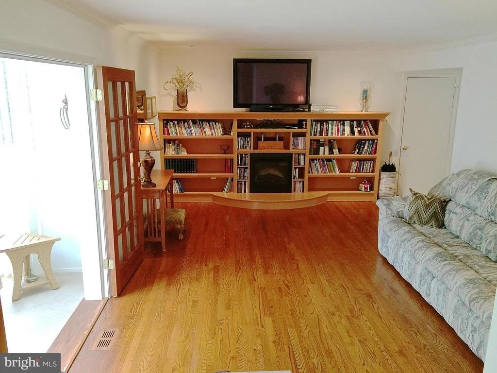 Photo of 4311 CUB RUN ROAD