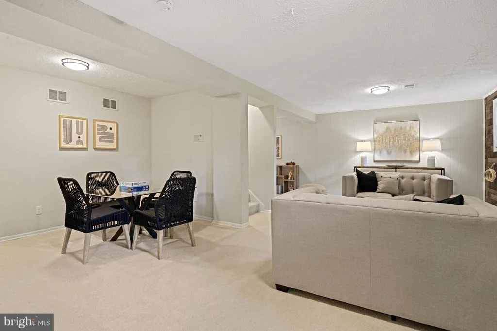 Photo of 7821 FALSTAFF ROAD