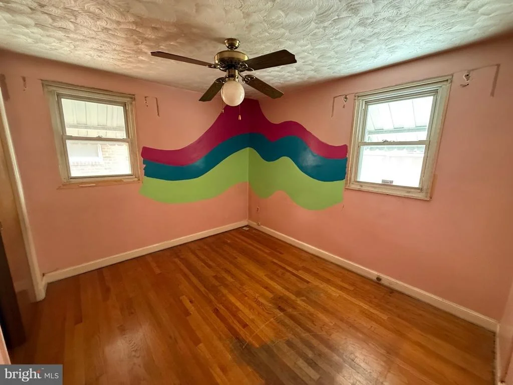 Photo of 125 48TH PLACE NE