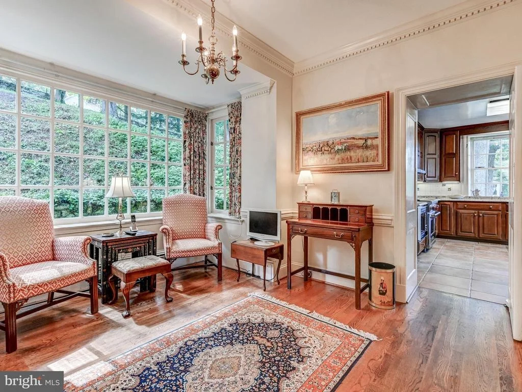 Photo of 1860 CIRCLE ROAD