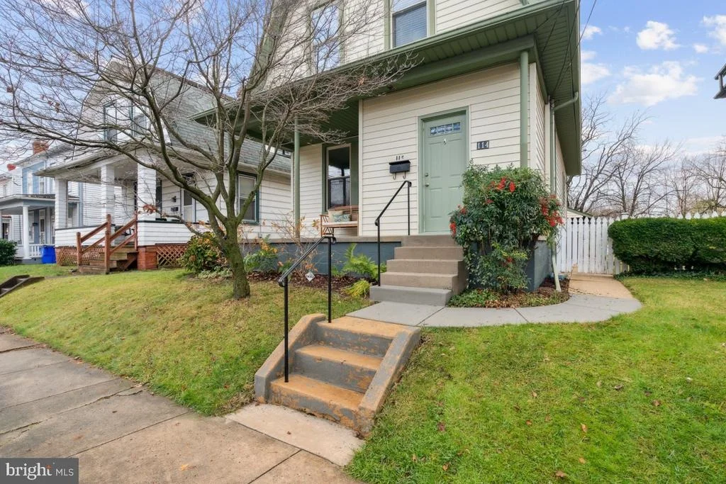 Photo of 114 E 7TH STREET E