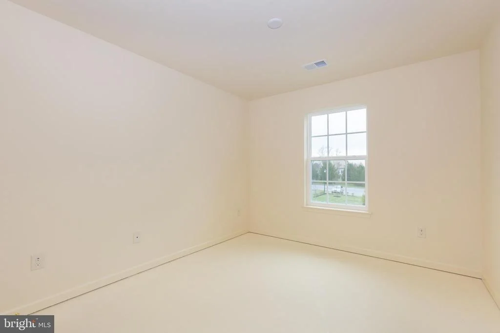 Photo of Unit 2D at 820 WEMBLEY DRIVE