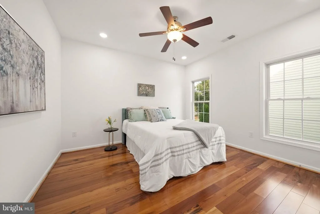 Photo of 23246 MINERVA DRIVE