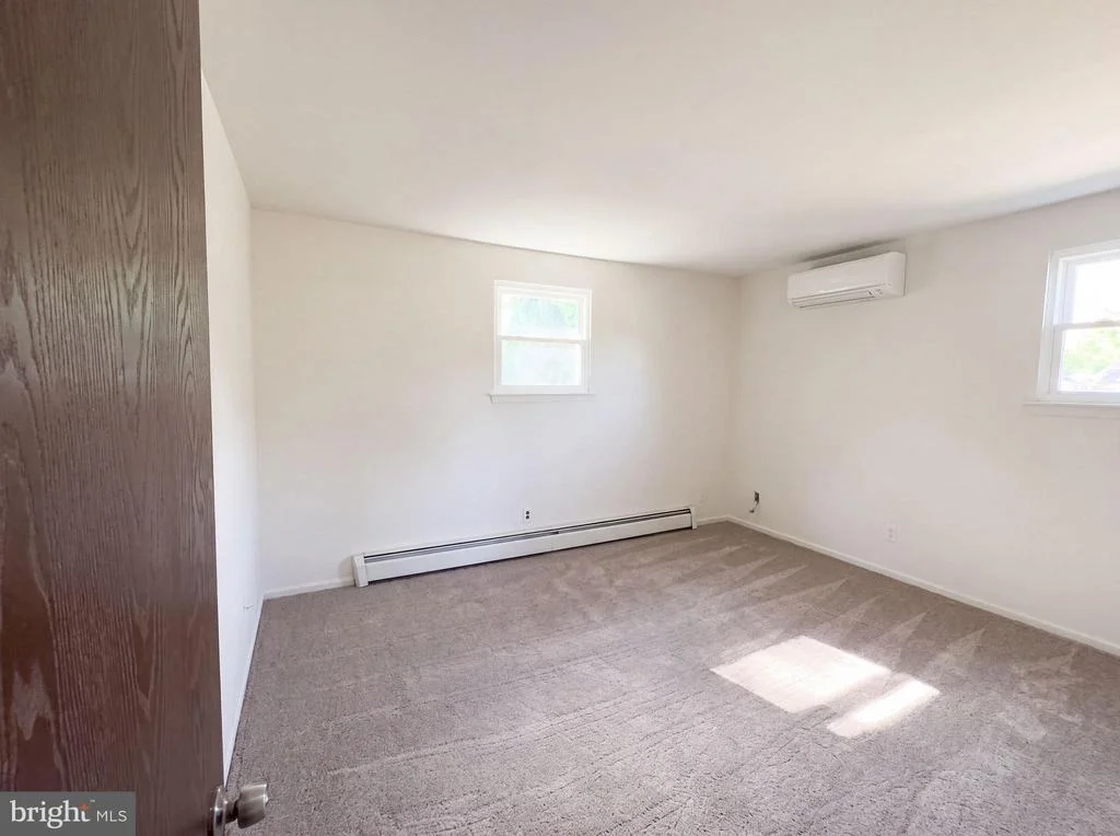 Photo of 745 POMANDER AVENUE