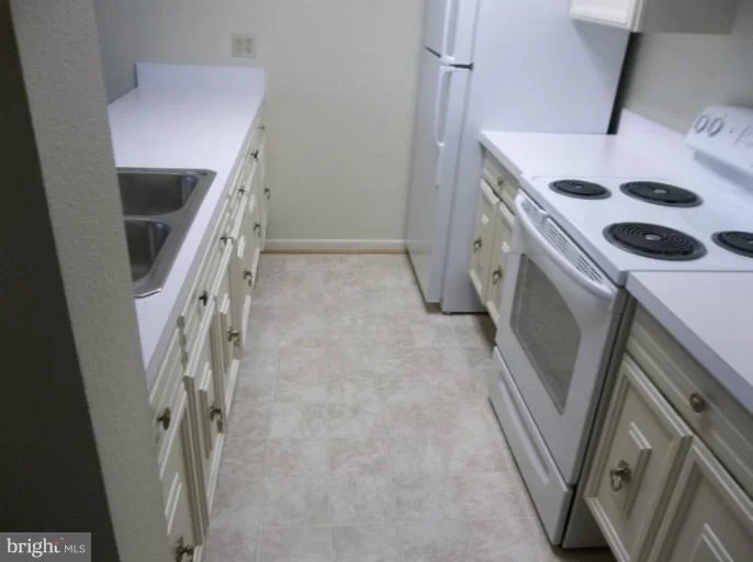 Photo of Unit 81G at 3632 GLENEAGLES DRIVE