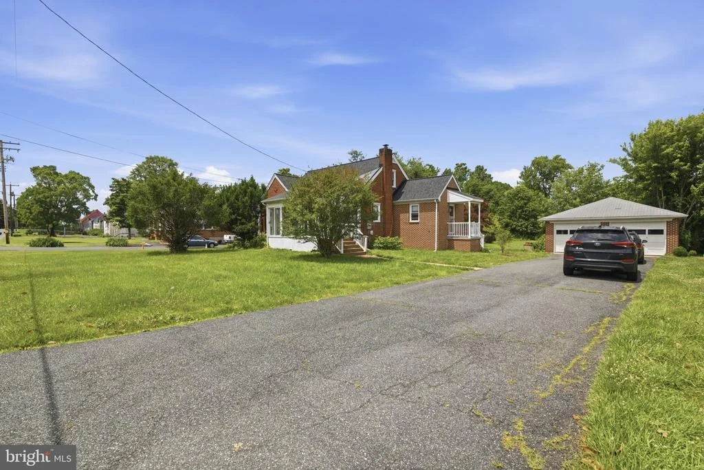 Photo of 803 LONG BAR HARBOR ROAD