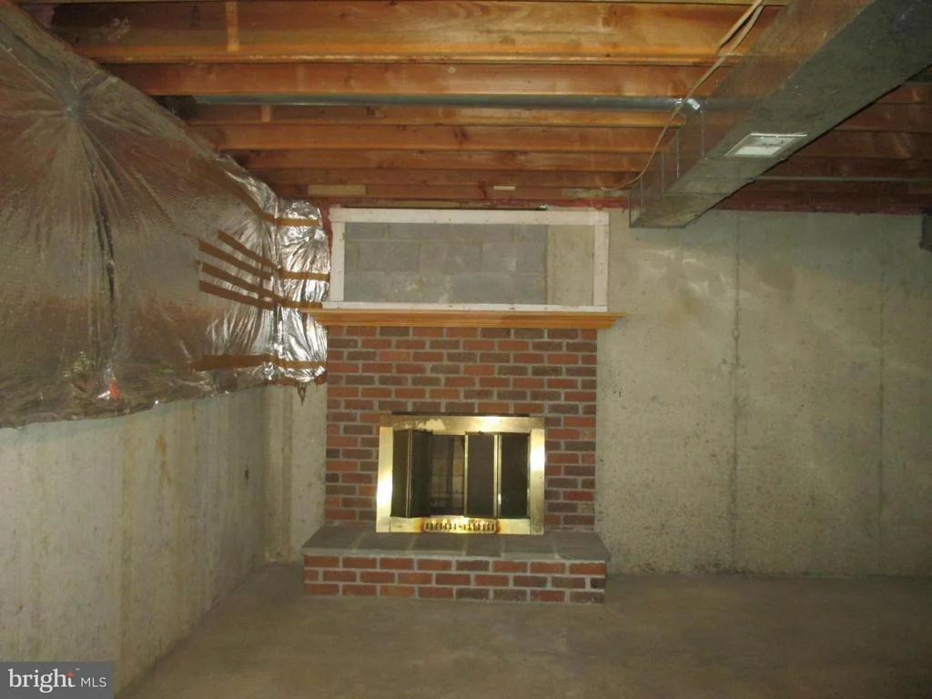 Photo of 849 BRIAR COURT