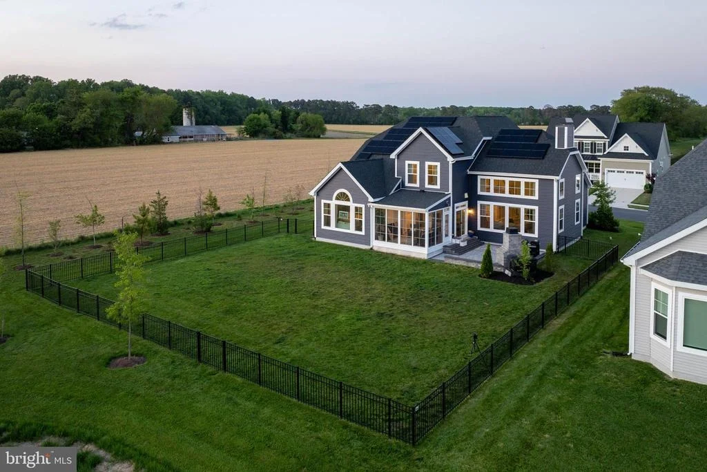 Photo of 33285 MAGGIE LANE