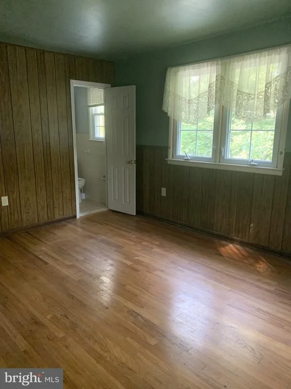 Photo of 1006 CRESTOVER ROAD