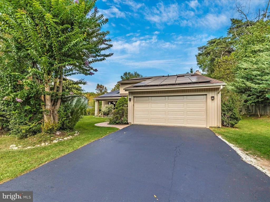 Photo of 11709 FLINTS GROVE