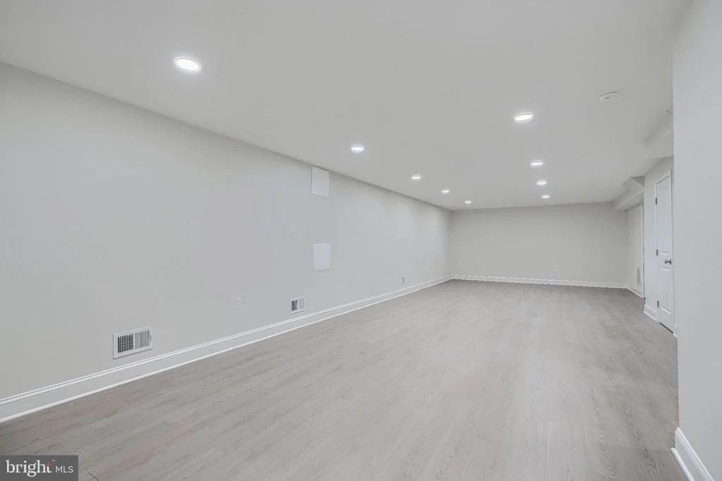 Photo of 11305 MAPLEVIEW DRIVE