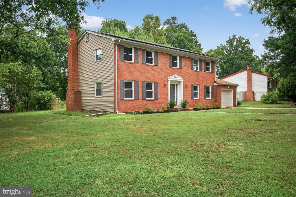 Photo of 9015 LONGBOW ROAD