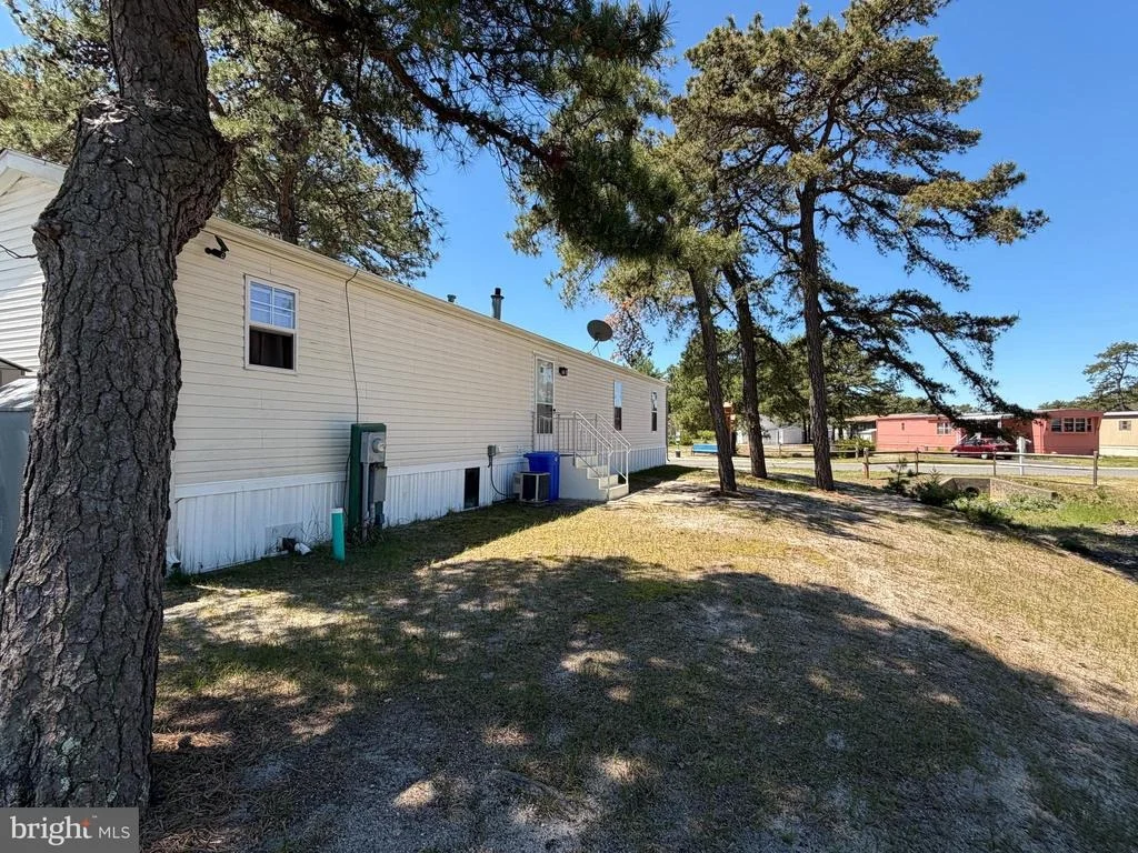 Photo of 21 BLUEBIRD LN