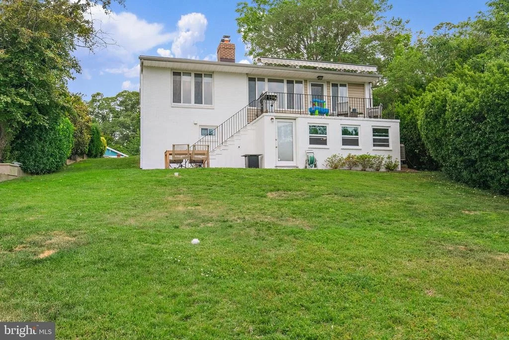 Photo of 1210 SEVERNVIEW DRIVE