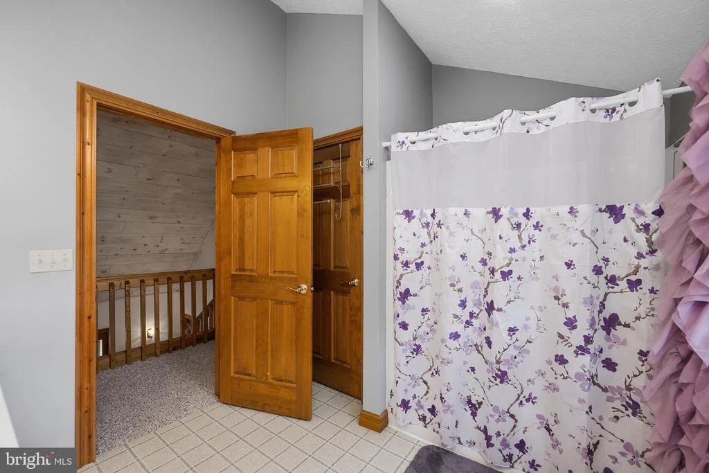 Photo of 607 PIN OAK CIRCLE