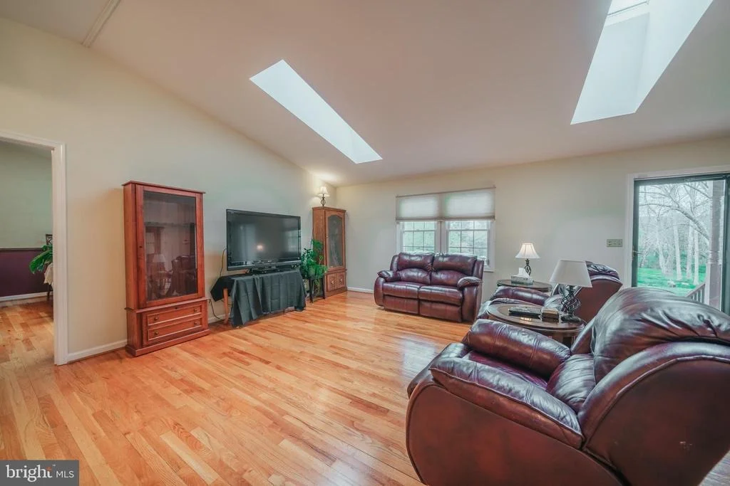 Photo of 15221 WOODCREST DRIVE