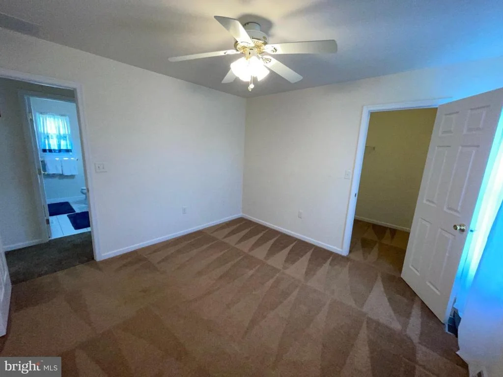 Photo of 28 CIRCLE DRIVE W