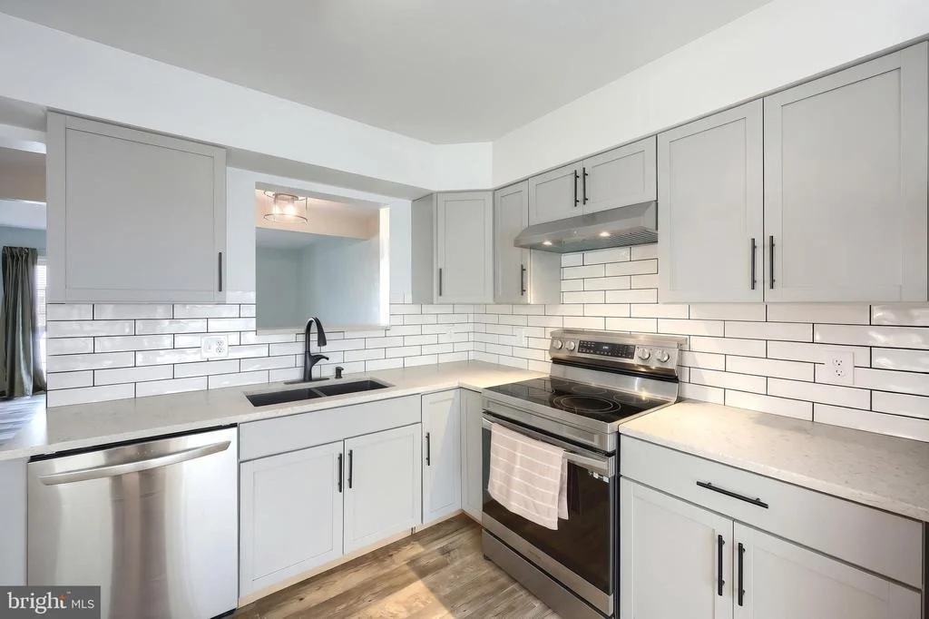 Photo of 24 SQUIRE CIRCLE