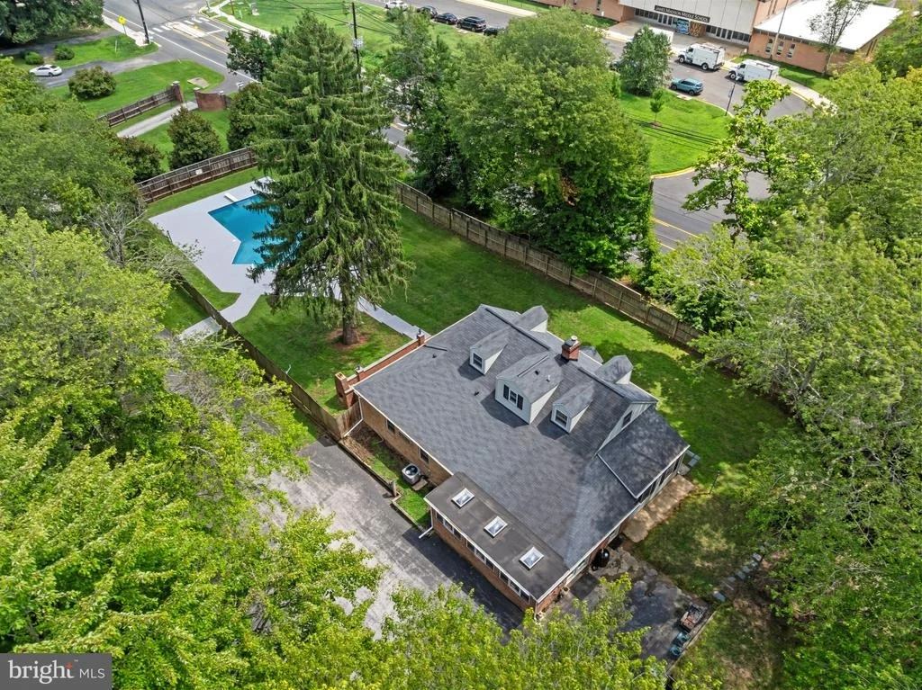 Photo of 7301 WOODYARD ROAD