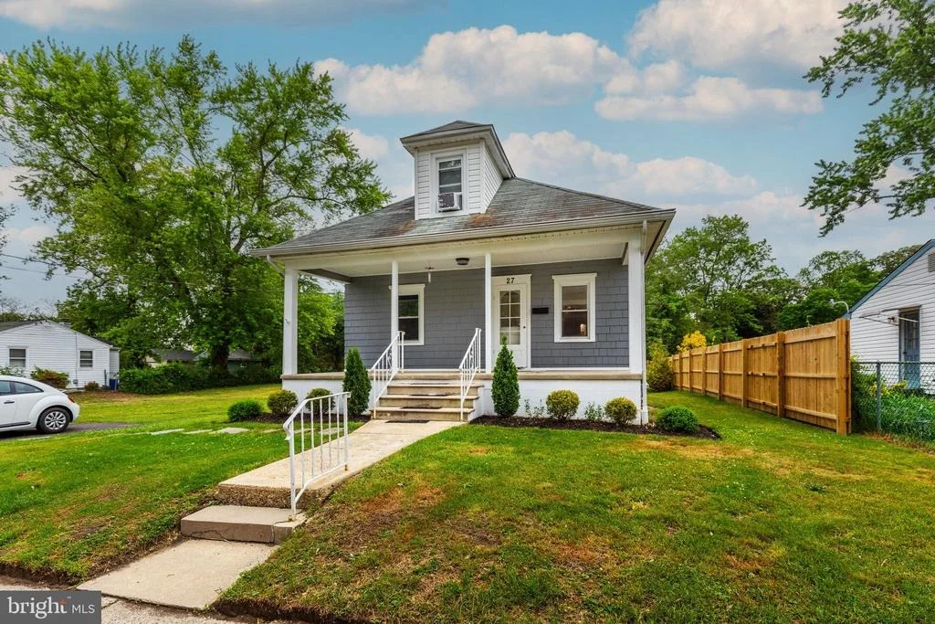 Photo of 27 ELM AVENUE