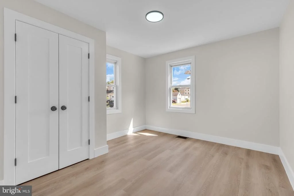 Photo of 33 MORRIS AVENUE