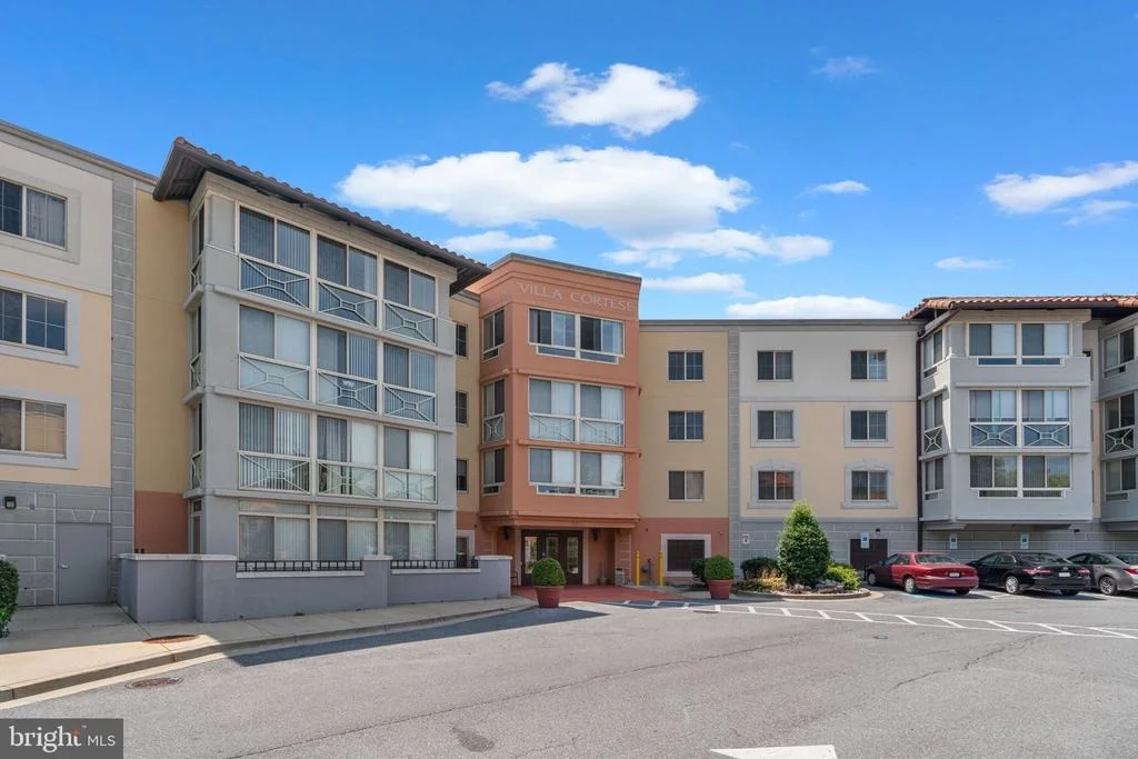 Photo of Unit 211 at 14800 PENNFIELD CIRCLE