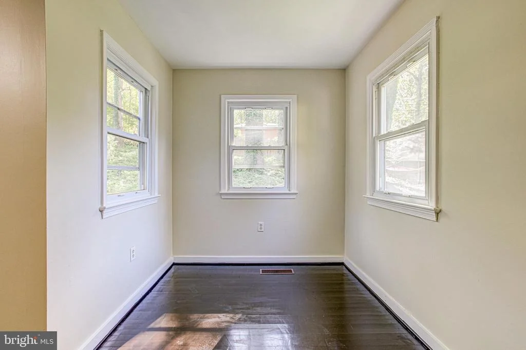 Photo of 19125 WINDSOR ROAD