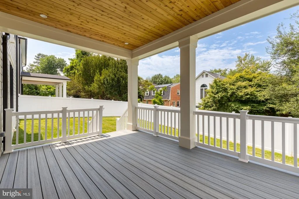Photo of 9512 FOREST ROAD