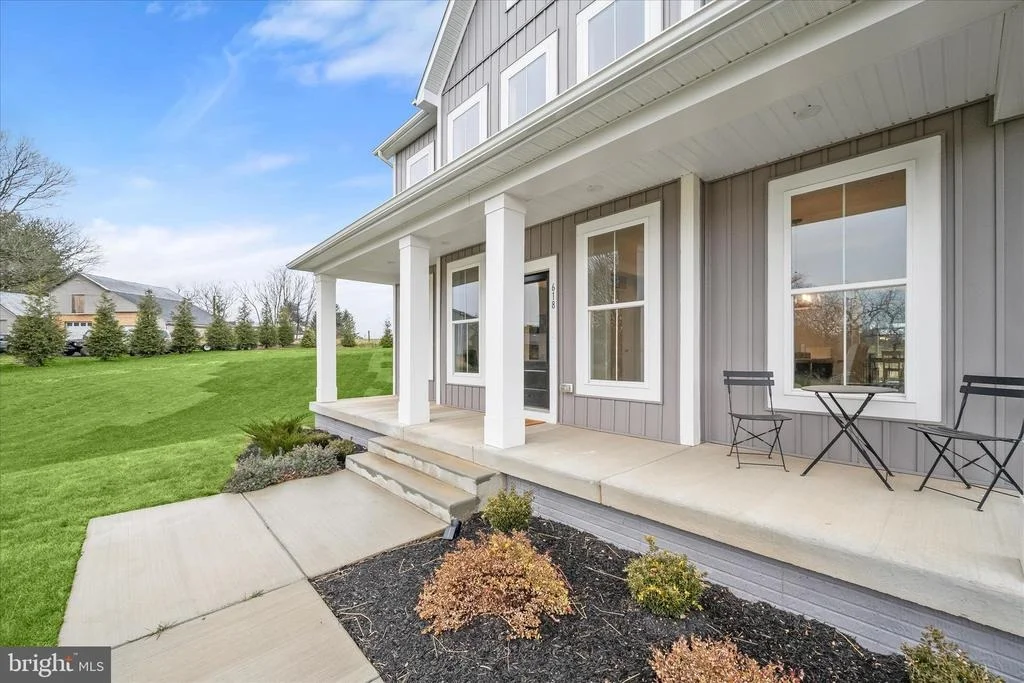 Photo of 618A DEER PARK ROAD